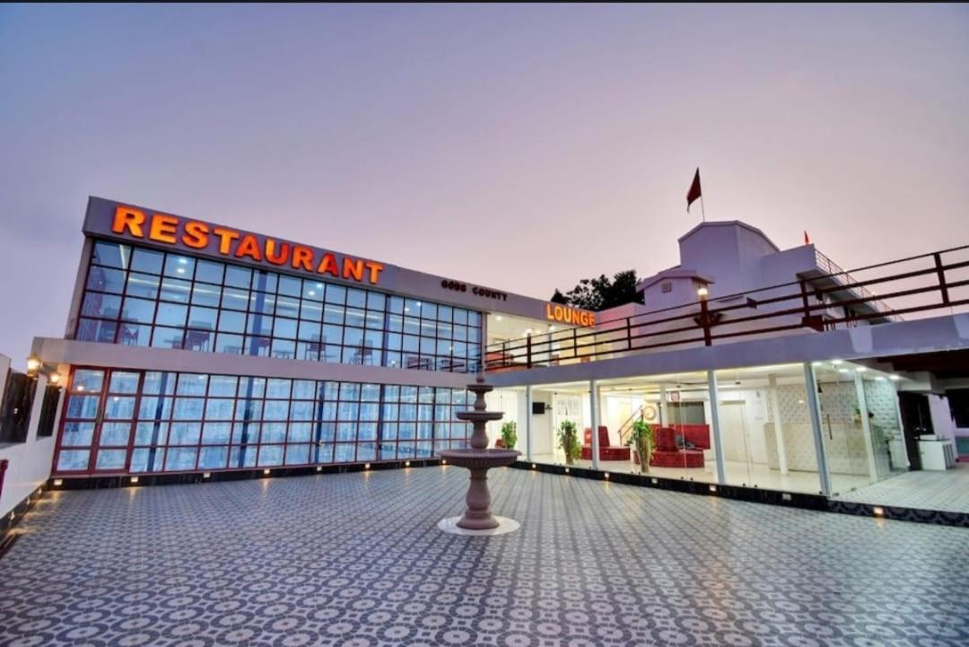 Gods County. Resort & Banquets Tarapith Eksteriør billede