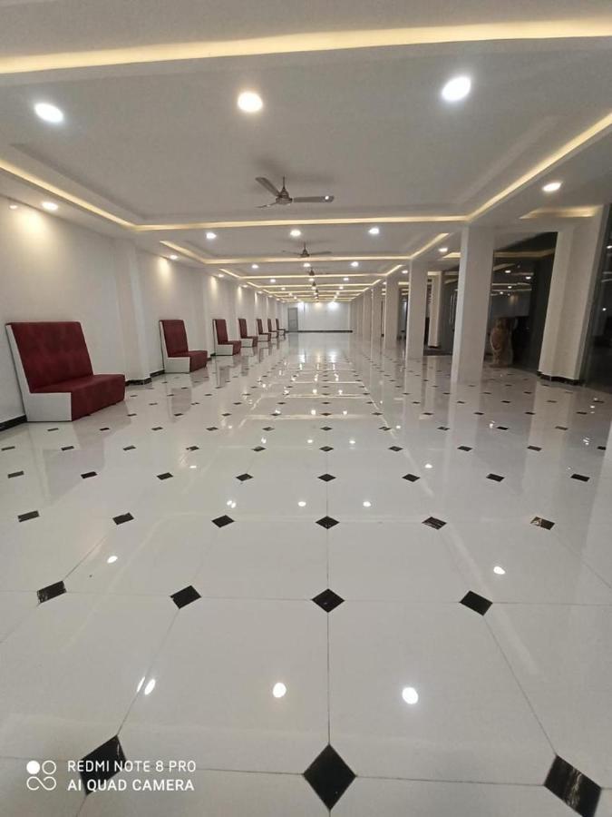 Gods County. Resort & Banquets Tarapith Eksteriør billede