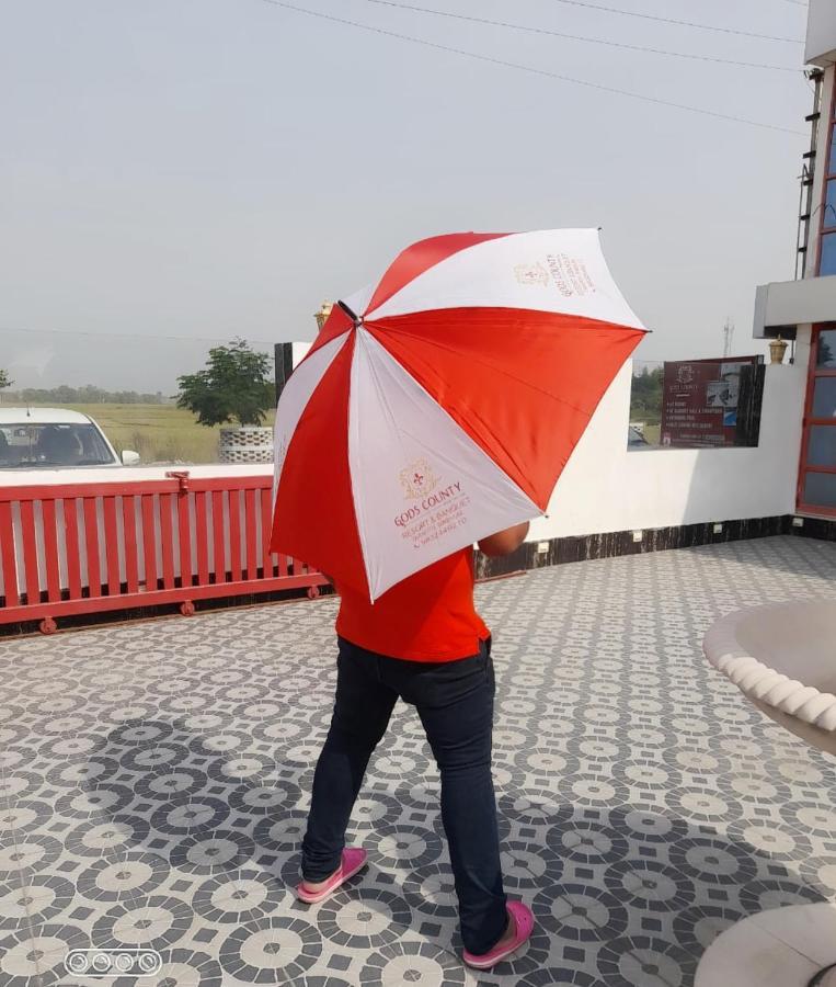 Gods County. Resort & Banquets Tarapith Eksteriør billede