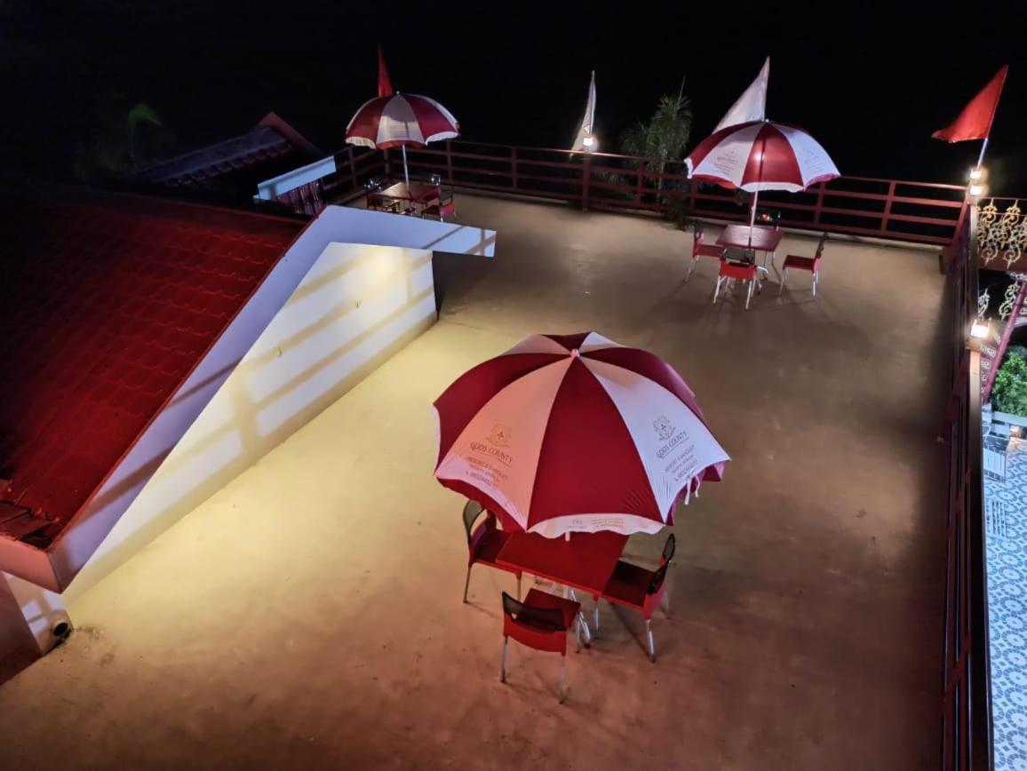 Gods County. Resort & Banquets Tarapith Eksteriør billede