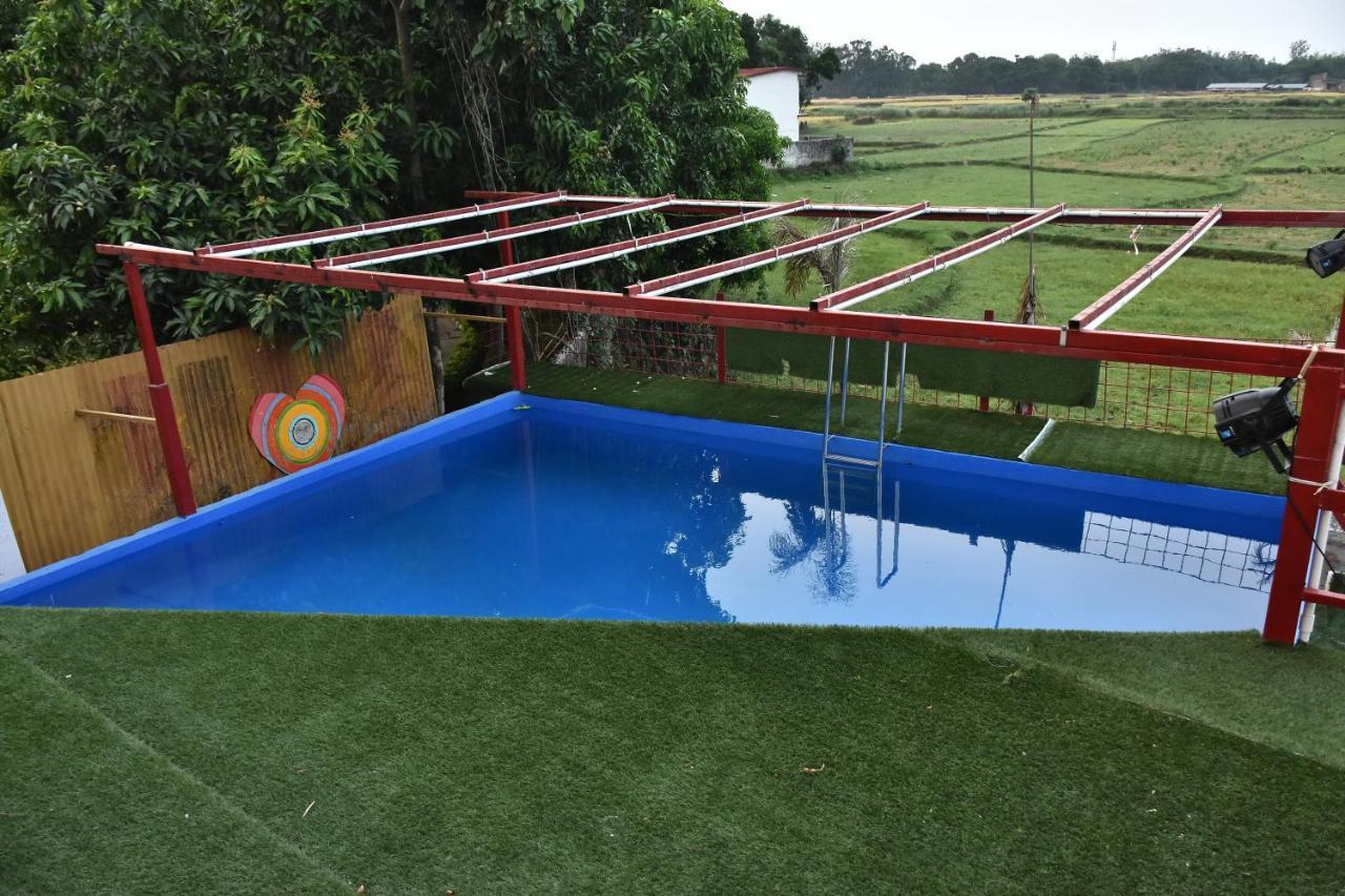 Gods County. Resort & Banquets Tarapith Eksteriør billede